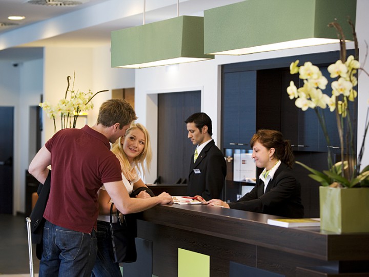 Work as receptionist in Hotel Euspert